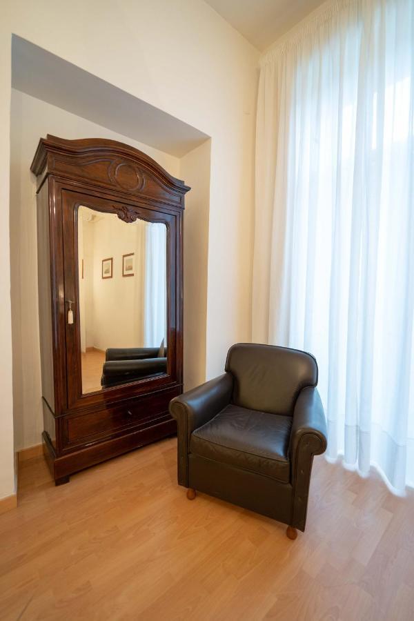 Appartamento San Mattia'S By Dimorra Napoli Esterno foto